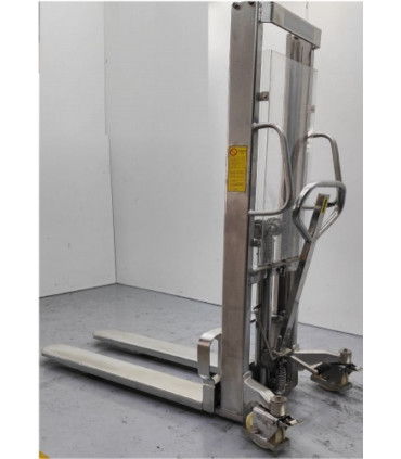 Apilador manual 1.000 Kg y elevación 1.600 mm. INOXIDABLE