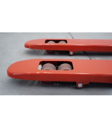 Transpaleta uñas 2.500 mm, capacidad 3.000 kg